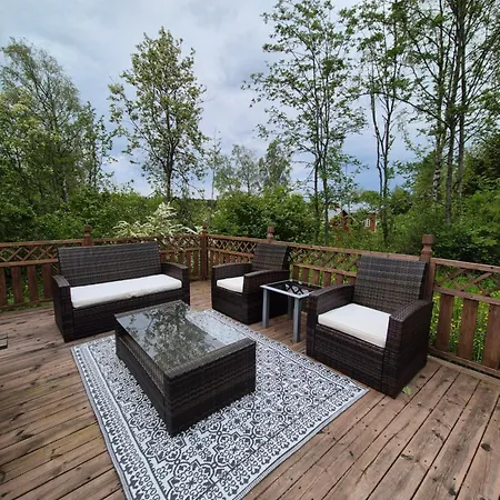 Nina - Cosy 3 Bedroom House In Calm Area With Garden فيلة
